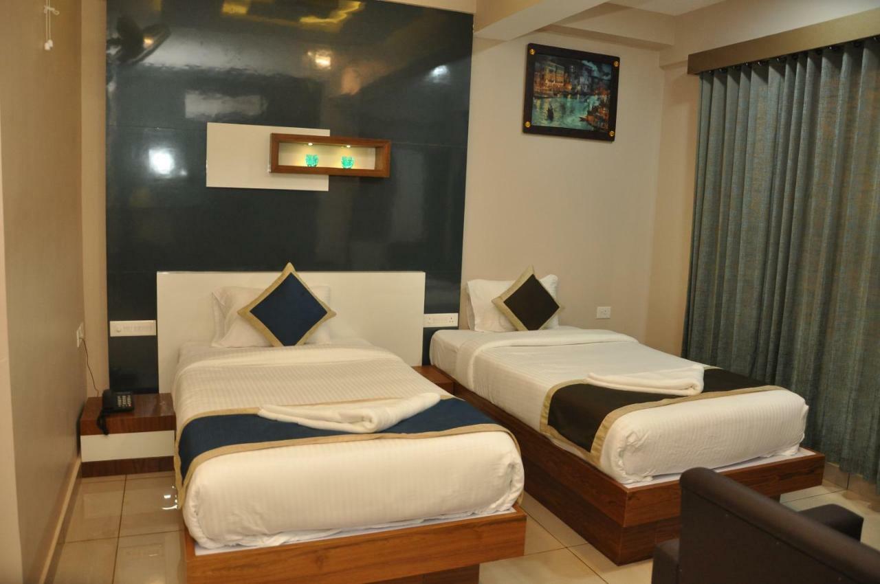 Nextel Inn, Calicut Экстерьер фото