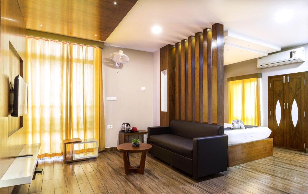 Nextel Inn, Calicut Экстерьер фото